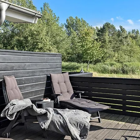 Stunning In With Kitchen Транекер