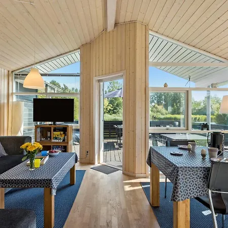 Stunning In With Kitchen Дом отдыха