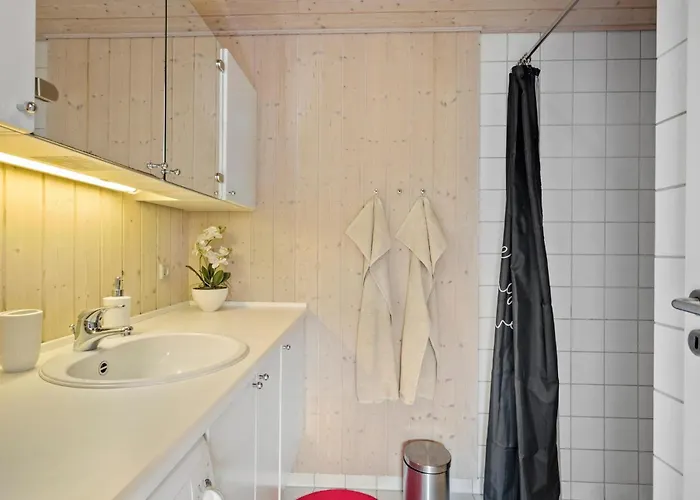 Semesterbostad Stunning In With Kitchen Tranekær